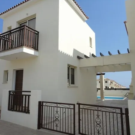 Menelaos Villas Βίλα Παραλίμνι